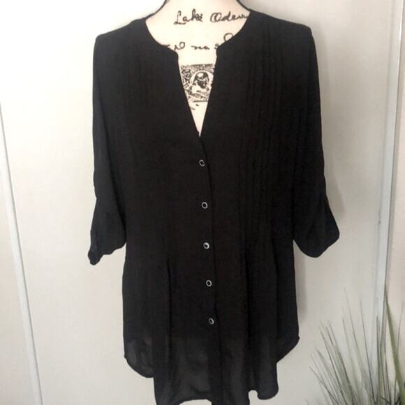 BCBG Black V-Neck Button down Blouse size Small - Picture 3 of 7
